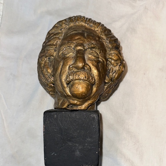 Bronze colored clay Bust Sculpture of Einstein - Picture 1 of 7
